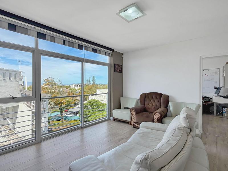 2 Bedroom Property for Sale in Claremont Upper Western Cape